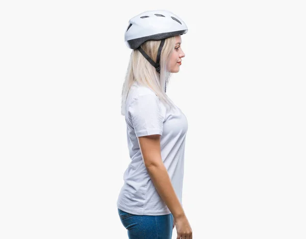 Mujer Rubia Joven Con Casco Seguridad Ciclista Sobre Fondo Aislado — Foto de Stock