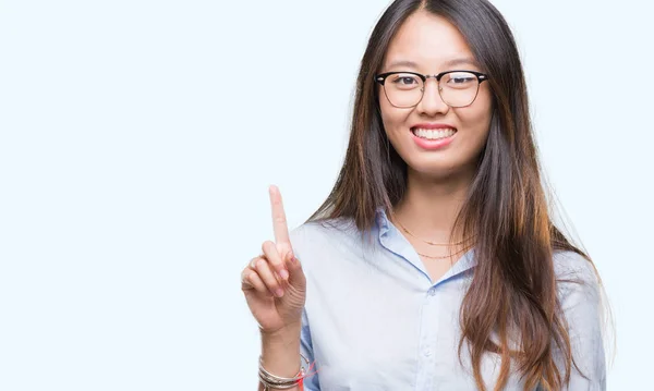 Joven Mujer Negocios Asiática Con Gafas Sobre Fondo Aislado Mostrando —  Fotos de Stock