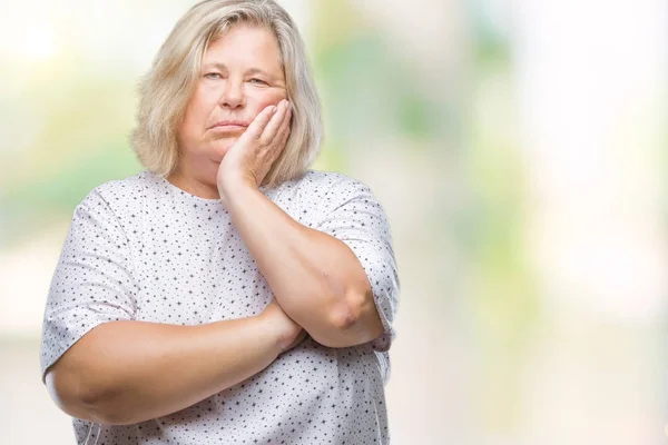 Senior Velikost Kavkazský Žena Izolované Pozadí Myšlení Hledá Unavený Znuděný — Stock fotografie