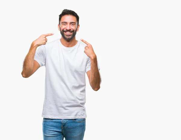 Hispánský Muže Izolované Pozadí Úsměvem Sebevědomá Ukazující Ukazující Prsty Zuby — Stock fotografie