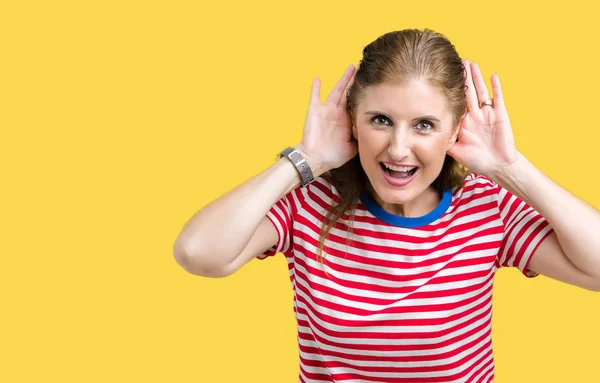 Middelbare Leeftijd Volwassen Vrouw Dragen Casual Shirt Geïsoleerde Achtergrond Wilt — Stockfoto