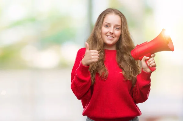 Νεαρή Ξανθιά Γυναίκα Κρατώντας Κόκκινα Τηλεβόα Ευτυχισμένος Μεγάλο Χαμόγελο Κάνει — Φωτογραφία Αρχείου