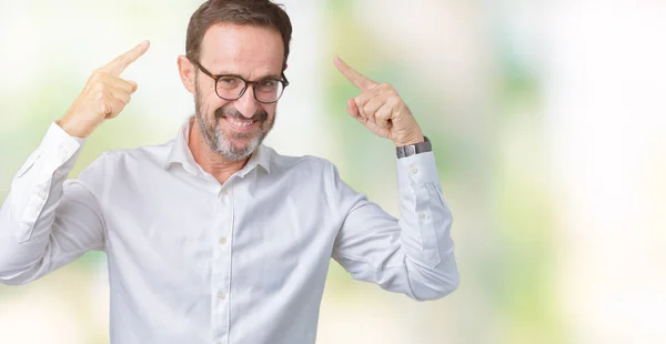 Schöner Älterer Eleganter Älterer Geschäftsmann Mit Brille Über Isoliertem Hintergrund — Stockfoto