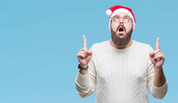 Joven Hombre Caucásico Con Sombrero Navidad Gafas Sobre Fondo Aislado — Foto de Stock