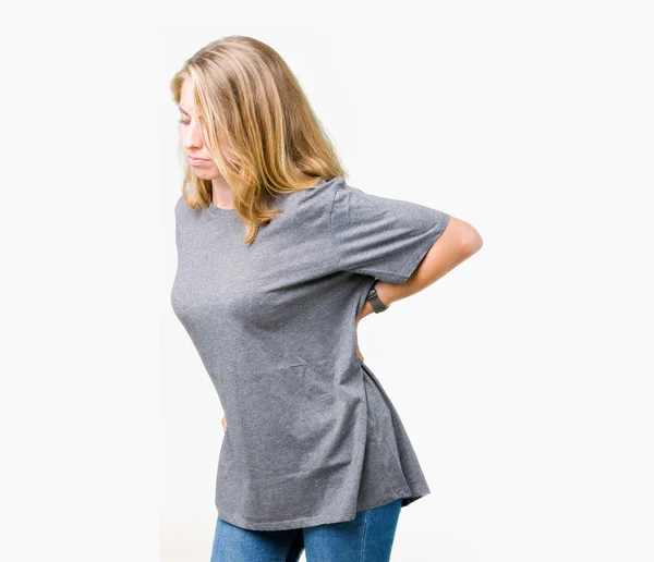 Schöne Junge Frau Trägt Übergroße Lässige Shirt Über Isoliertem Hintergrund — Stockfoto