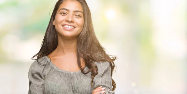 Jovem Bela Mulher Árabe Sobre Fundo Isolado Rosto Feliz Sorrindo — Fotografia de Stock