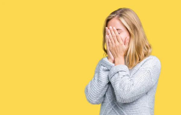 Hermosa Mujer Joven Con Suéter Invierno Sobre Fondo Aislado Con — Foto de Stock