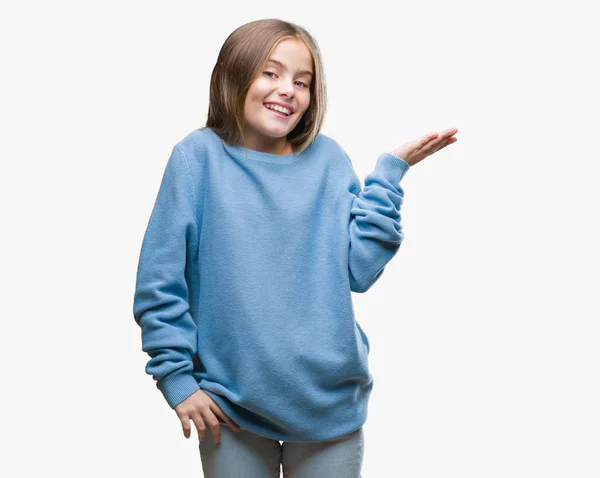 Menina Bonita Nova Vestindo Camisola Inverno Sobre Fundo Isolado Sorrindo — Fotografia de Stock