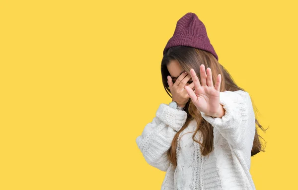 Young Beautiful Brunette Hipster Woman Wearing Glasses Winter Hat Isolated — Stock Photo, Image