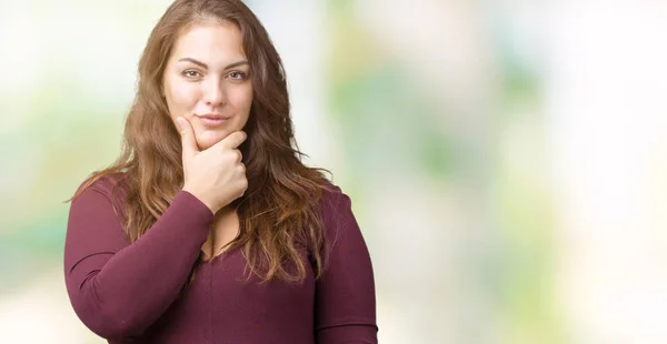 Hermosa Atractiva Mujer Joven Tamaño Grande Con Vestido Sobre Fondo — Foto de Stock