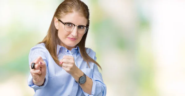 Hermosa Mujer Mediana Edad Madura Negocios Con Gafas Sobre Fondo —  Fotos de Stock