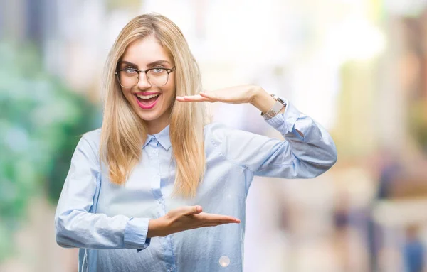 Joven Mujer Negocios Rubia Hermosa Con Gafas Sobre Fondo Aislado — Foto de Stock