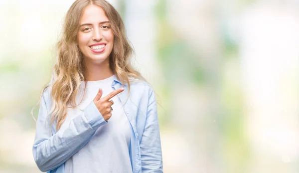 Beautiful Young Blonde Woman Isolated Background Cheerful Smile Face Pointing — Stock Photo, Image
