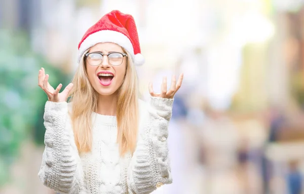 Giovane Bella Donna Bionda Indossa Cappello Natale Sfondo Isolato Pazzo — Foto Stock