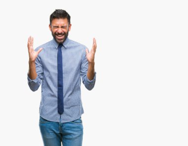 Yetişkin İspanyol iş adam arka plan deli kutluyor izole ve crazy arms ile başarı için kaldırdı ve heyecanlı çığlık gözler kapalı. Kazanan kavramı