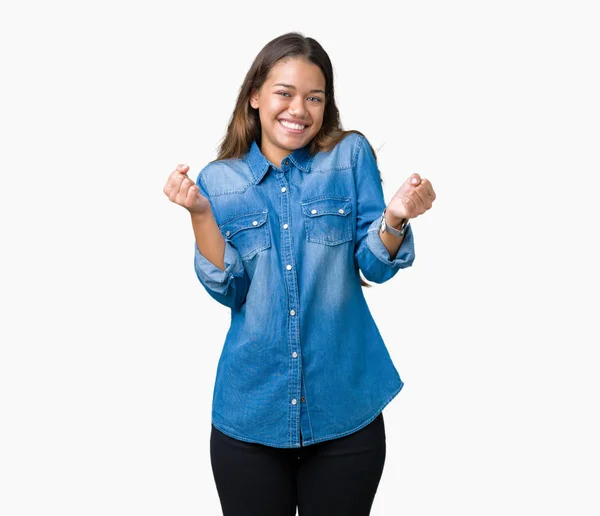 Giovane Bella Donna Bruna Indossa Camicia Jeans Blu Sfondo Isolato — Foto Stock