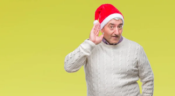 Hombre Mayor Guapo Con Sombrero Navidad Sobre Fondo Aislado Sonriendo —  Fotos de Stock