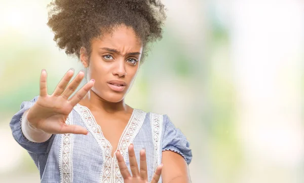 Mladá Afro Americký Žena Izolované Pozadí Strach Hrůzu Strach Výraz — Stock fotografie