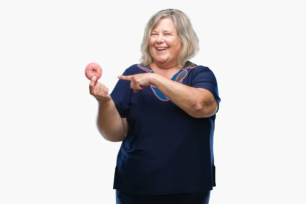 Senior Más Tamaño Caucásico Mujer Comer Azúcar Donut Sobre Aislado — Foto de Stock