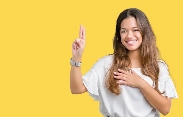 Jovem Mulher Negócios Bonita Morena Sobre Fundo Isolado Jurando Com — Fotografia de Stock