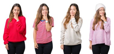 Kolaj emin çapraz kollar ve çeneme kaldırdı el ile gülümseme ile kameraya bakarak izole arka plan üzerinde güzel genç kadın. Pozitif düşünce.