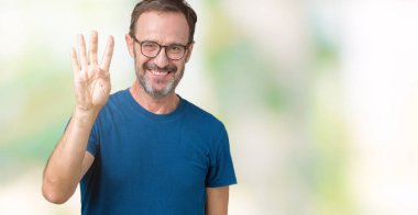 Gösterilen arka plan üzerinde gözlük nedir yakışıklı orta yaş ağarmış komuta sizde izole ve parmakları ile işaret kendinden emin ve mutlu gülümseyerek süre dört numara.