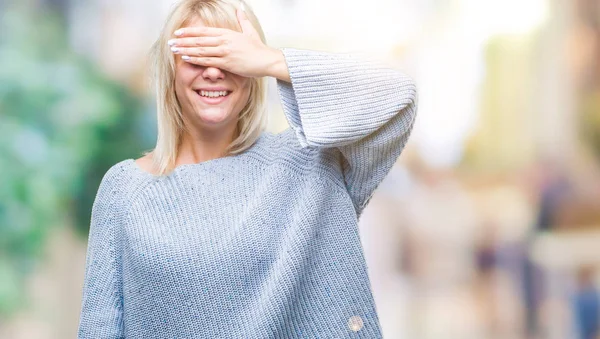 Junge Schöne Blonde Frau Trägt Winterpullover Über Isoliertem Hintergrund Lächelnd — Stockfoto