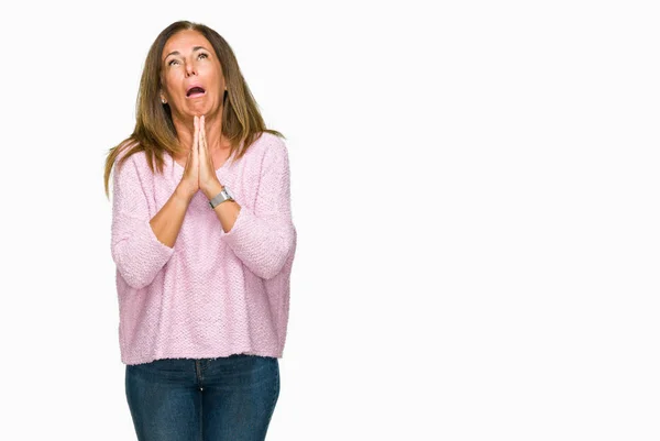 Mooie Middenleeftijd Volwassen Vrouw Winter Trui Dragen Geïsoleerde Achtergrond Bedelen — Stockfoto