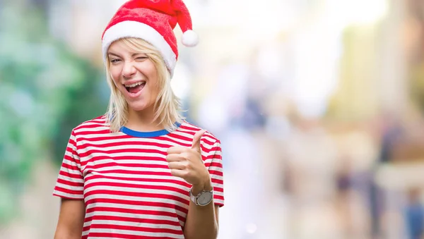 Jovem Mulher Loira Bonita Vestindo Chapéu Natal Sobre Fundo Isolado — Fotografia de Stock