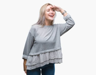 Genç Sarışın kadın yüzünden izole arka plan çok mutlu ve gülümseyen uzakta el ile üzerine kafa arıyorum. Arama kavramı.