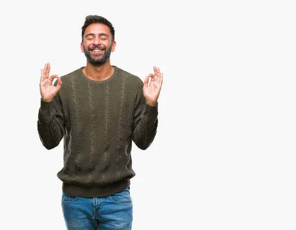 Homem Hispânico Adulto Vestindo Camisola Inverno Sobre Fundo Isolado Relaxar — Fotografia de Stock