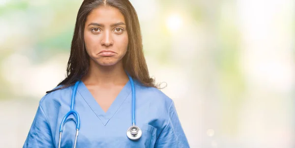 Giovane Medico Chirurgo Arabo Donna Sfondo Isolato Depresso Preoccupazione Angoscia — Foto Stock