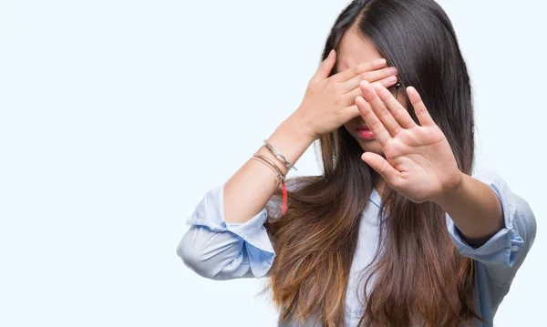 Junge Asiatische Geschäftsfrau Mit Brille Vor Isoliertem Hintergrund Die Die — Stockfoto