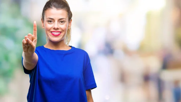 Joven Hermosa Mujer Vistiendo Casual Azul Camiseta Sobre Fondo Aislado — Foto de Stock