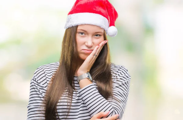 Молодая Красивая Белая Женщина Рождественской Шляпе Изолированном Фоне Думает Устало — стоковое фото