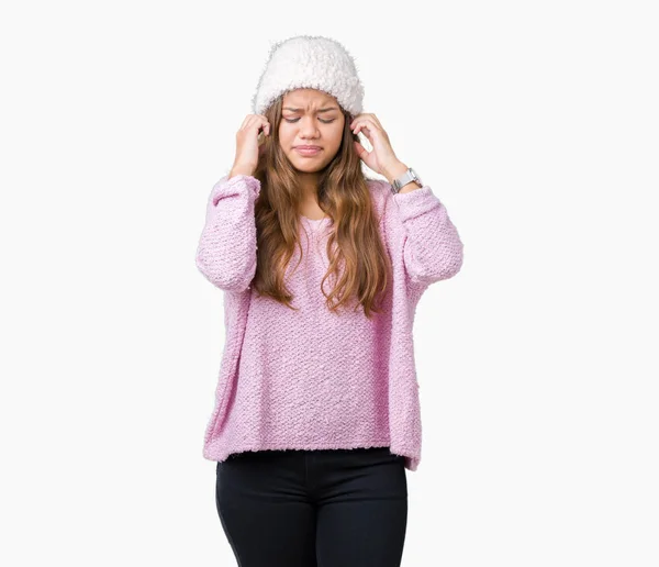 Giovane Bella Donna Bruna Che Indossa Maglione Cappello Invernale Sfondo — Foto Stock