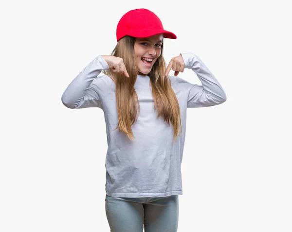 Giovane Bella Ragazza Con Cappello Rosso Sfondo Isolato Guardando Fiducioso — Foto Stock