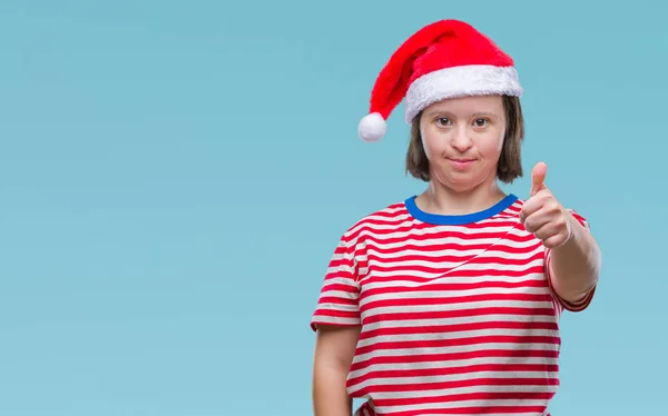 Mulher Adulta Jovem Com Síndrome Usando Chapéu Natal Sobre Fundo — Fotografia de Stock