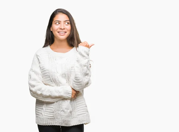 Joven Mujer Árabe Hermosa Vistiendo Suéter Invierno Sobre Fondo Aislado — Foto de Stock