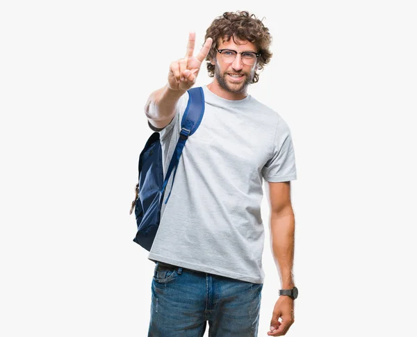 Bonito Estudante Hispânico Vestindo Mochila Óculos Sobre Fundo Isolado Sorrindo — Fotografia de Stock