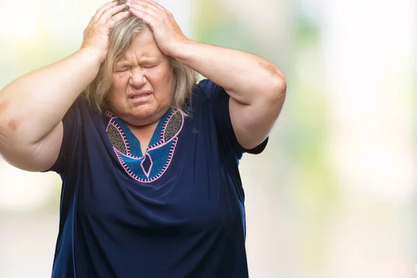 Senior Velikosti Kavkazský Žena Izolované Pozadí Trpí Bolest Hlavy Zoufalé — Stock fotografie