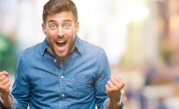 Jovem Homem Bonito Sobre Fundo Isolado Comemorando Surpreso Surpreso Pelo — Fotografia de Stock