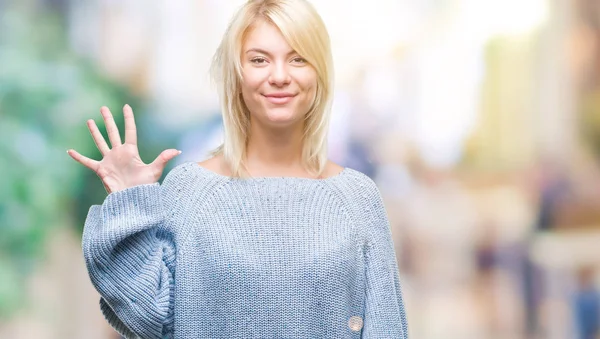 Joven Hermosa Mujer Rubia Con Suéter Invierno Sobre Fondo Aislado —  Fotos de Stock