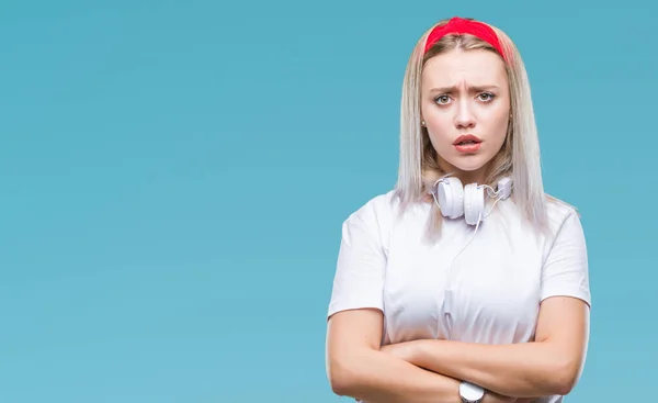 Junge Blonde Frau Mit Kopfhörer Musik Hörend Über Isoliertem Hintergrund — Stockfoto
