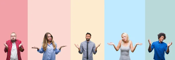 Collage Diverse Etnie Giovani Strisce Colorate Isolato Sfondo Espressione Indiscussa — Foto Stock