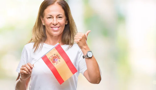 Mujer Hispana Mediana Edad Sosteniendo Bandera España Sobre Fondo Aislado — Foto de Stock