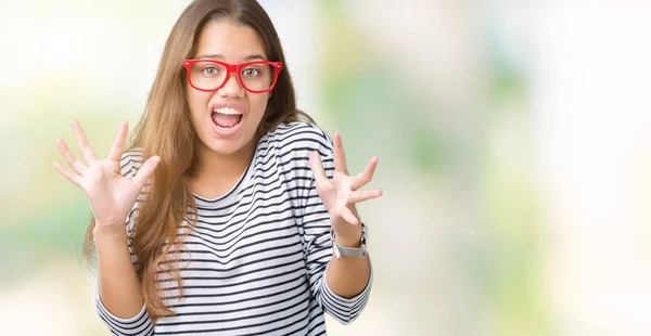 Joven Mujer Morena Hermosa Con Rayas Suéter Gafas Rojas Sobre —  Fotos de Stock