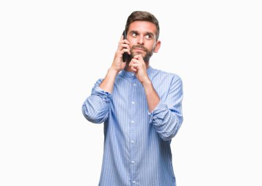 Yakışıklı delikanlı hakkında soru, çok karışık fikir izole arka plan ciddi bir yüz düşünme üzerine konuşan