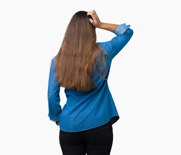 Jovem Bela Mulher Morena Vestindo Camisa Jeans Azul Sobre Fundo — Fotografia de Stock