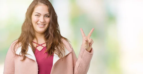 Bella Size Giovane Donna Che Indossa Cappotto Invernale Sfondo Isolato — Foto Stock